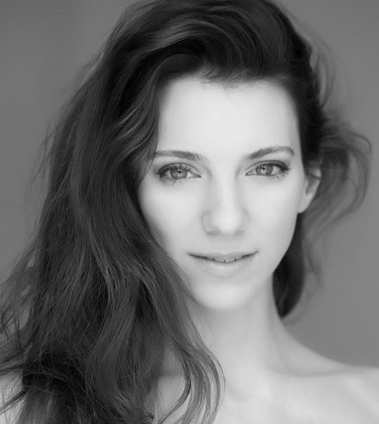 Luciana Paris headshot